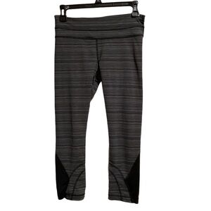 Lululemon Women’s Cropped Leggings Gray and Black‎ Stripes